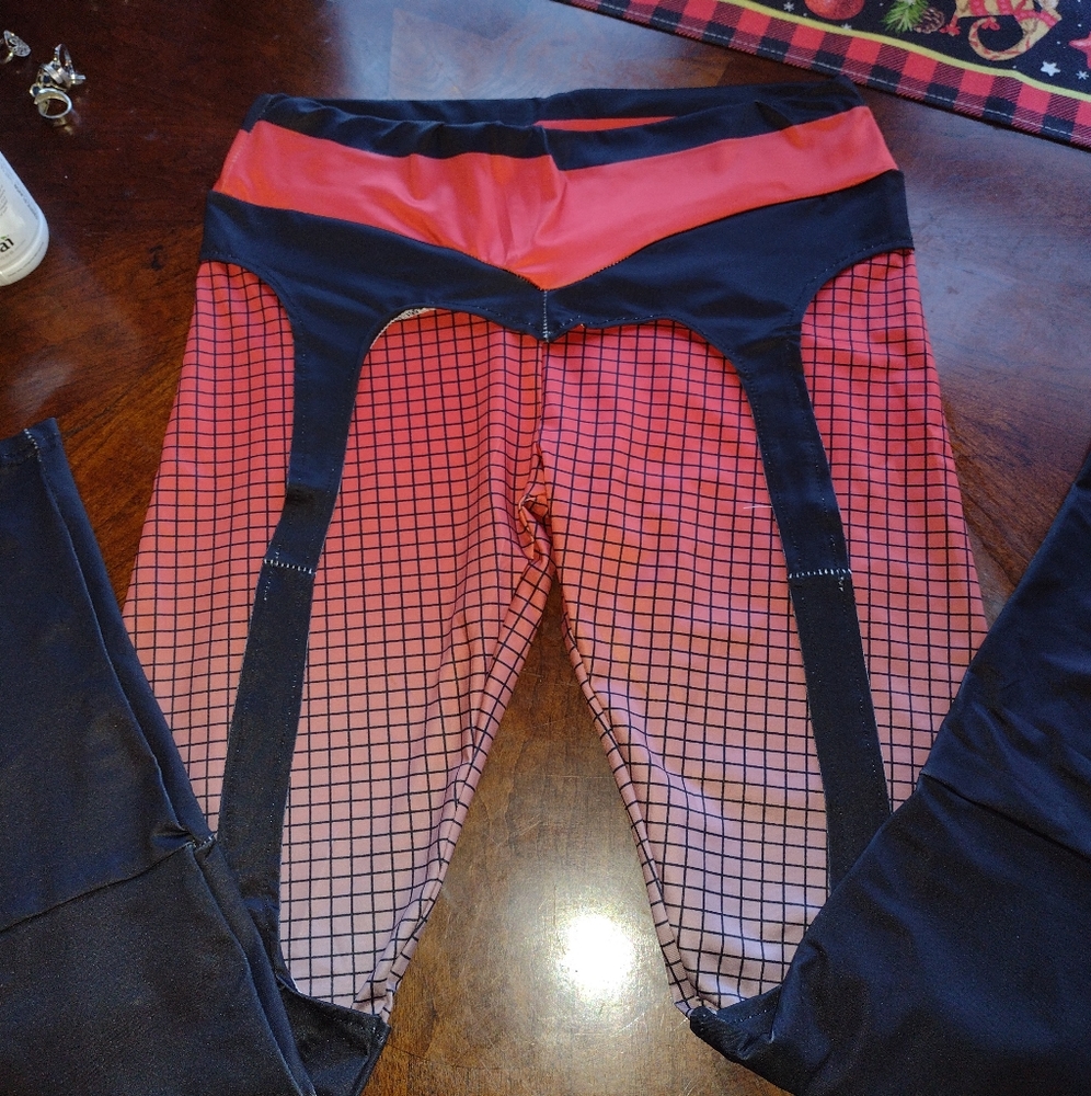 Faux garter leggings, spider girl vibes
